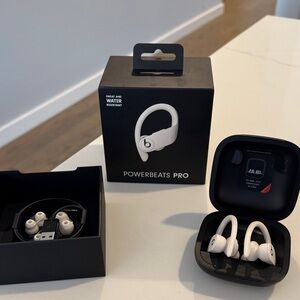 Powerbeats Pro Wireless Earbuds - White